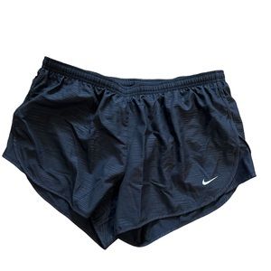 Nike Women’s Running Shorts Black Large